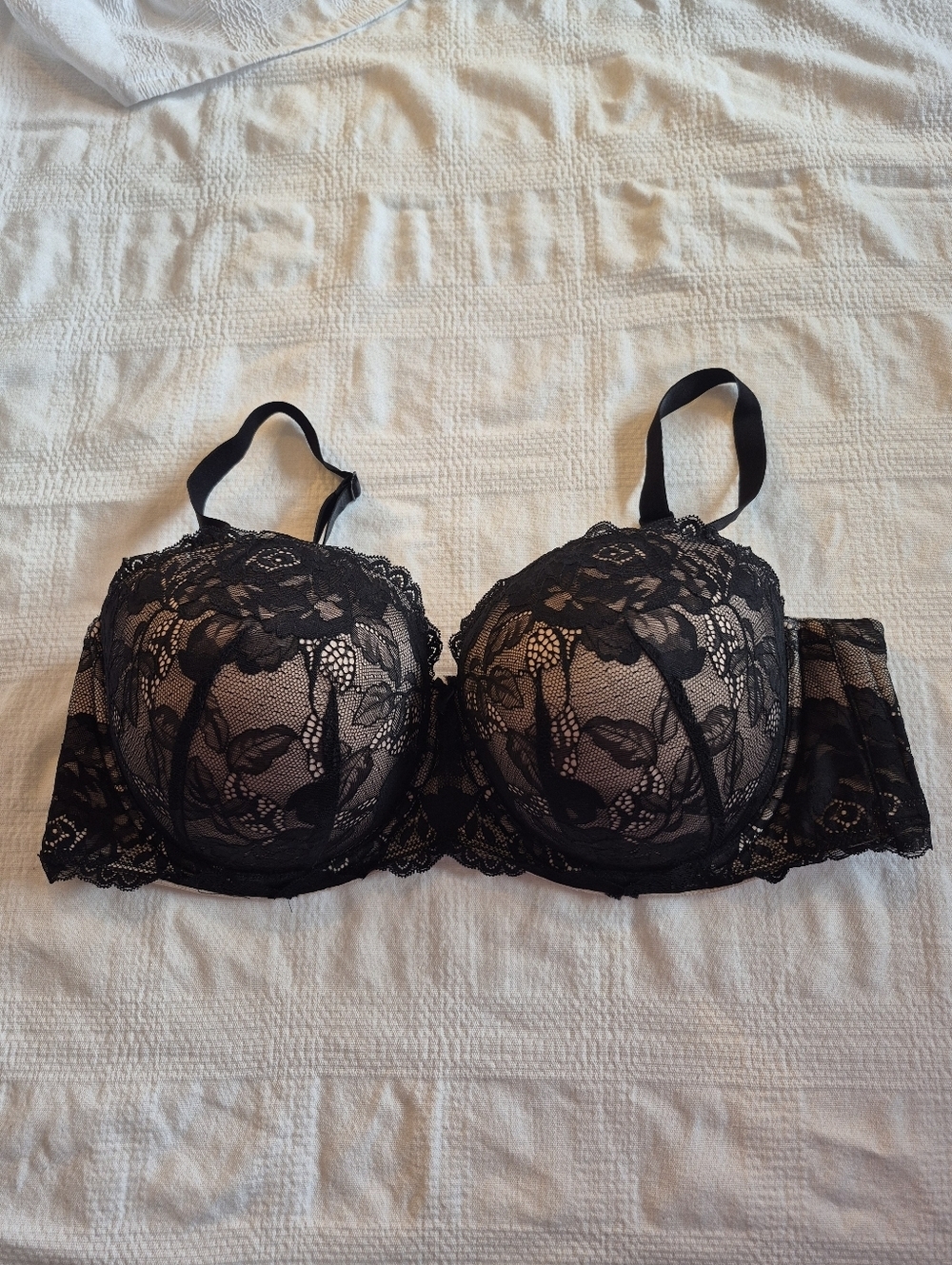 Torrid Curve 42DDD Black lace lined, adjust straps underwire VGUC